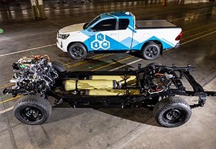 Toyota_unveils_hydrogen-powered_Hilux_prototype_in_Derby_England